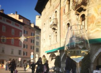 CON HAPPY TRENTODOC, SPECIALI OCCASIONI PER DEGUSTARE LE BOLLICINE DI MONTAGNA